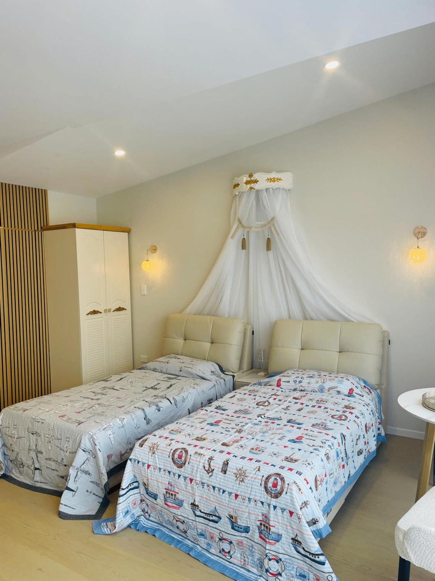 Delightful Little House & Chateau Charme Suite โอ๊คแลนด์ ภายนอก รูปภาพ